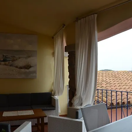 Villa Trilocale 4 Posti Letto Vista Mare Fli-Ros01 *