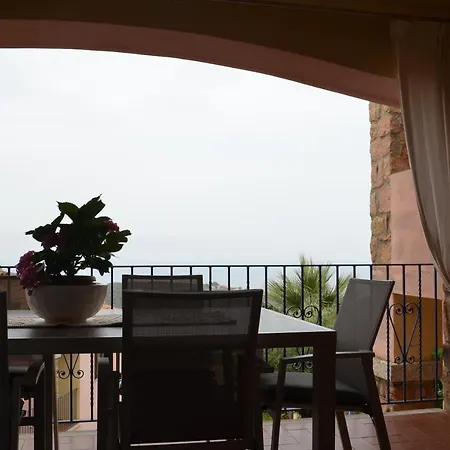 Villa Trilocale 4 Posti Letto Vista Mare Fli-Ros01 *