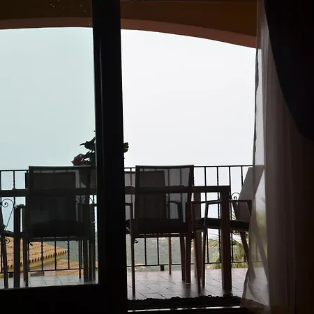 Trilocale 4 Posti Letto Vista Mare Fli-Ros01 *