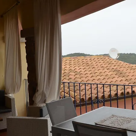 Trilocale 4 Posti Letto Vista Mare Fli-Ros01 *