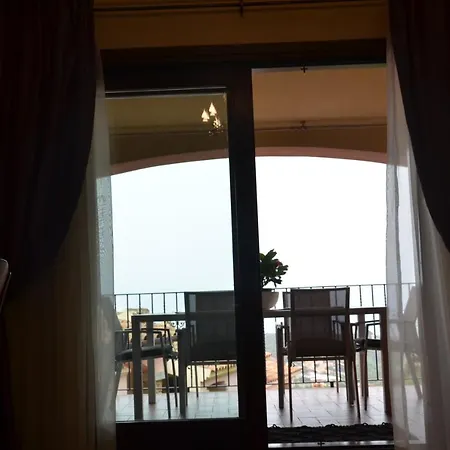 Trilocale 4 Posti Letto Vista Mare Fli-Ros01